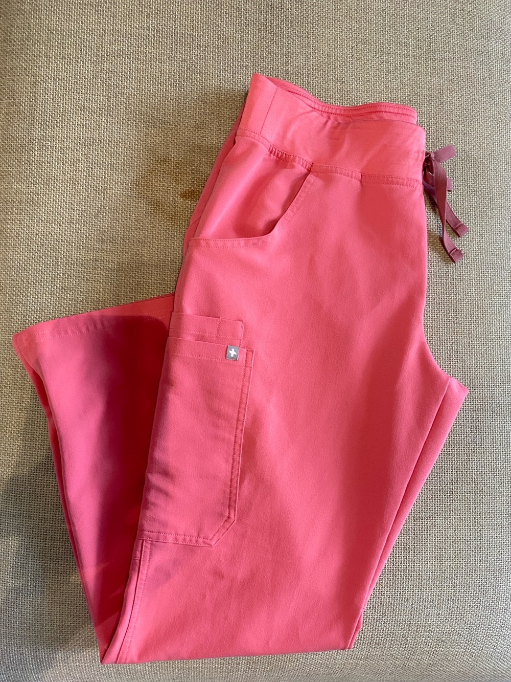 FIGS Pink Coral Scrub Pants Side Pockets Straight Leg WMN M/P